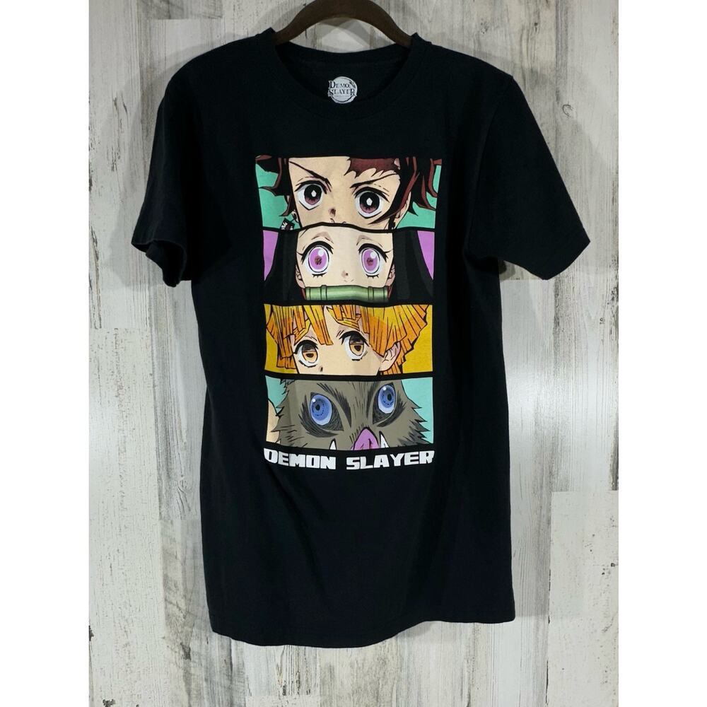 Demon Slayer Kametsu No Yaiba Graphic Tshirt‎ Size Medium Character Eyes Anime